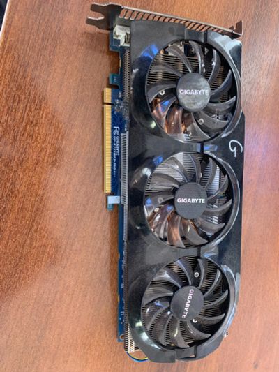 Лот: 18369397. Фото: 1. Видеокарта Radeon. Видеокарты