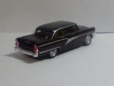 Лот: 65291. Фото: 1. модель Газ-13 чайка 1:87. Автомоделизм
