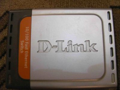 Лот: 5018909. Фото: 1. коммутатор (switch) D-link DES-1005D. Маршрутизаторы (роутеры)