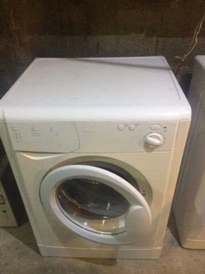 Лот: 10906088. Фото: 1. СМА Indesit wi81. Стиральные машины