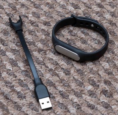 Лот: 17518774. Фото: 1. Xiaomi Mi band 1. Смарт-часы, фитнес-браслеты, аксессуары