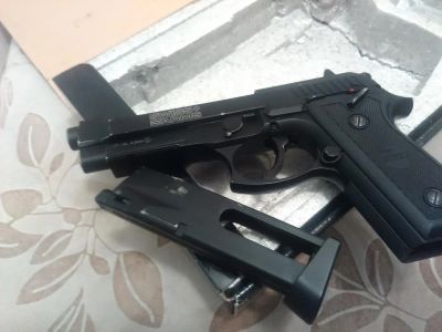 Лот: 4971459. Фото: 1. Пистолет пневматический Cybergun... Пневматическое оружие