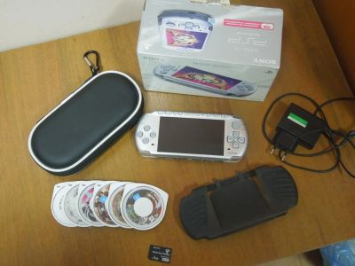 Лот: 8130225. Фото: 1. Продам Sony PlayStation Portable... Консоли