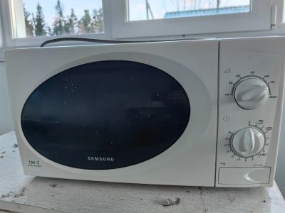 Лот: 25256752. Фото: 1. Микроволновая печь Samsung. Микроволновки, мини-печи