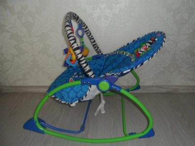 Лот: 3833555. Фото: 1. Кресло-качалка Fisher Price "Занимательное... Ходунки, прыгунки, качели