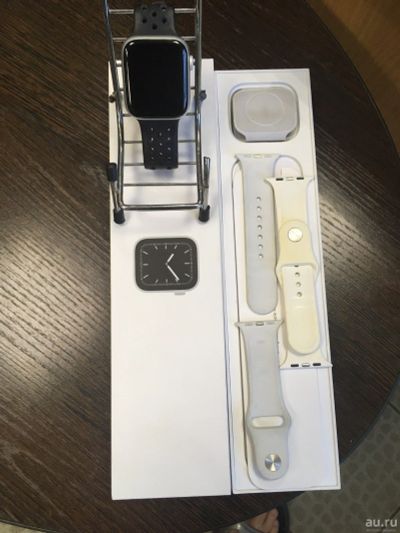 Лот: 18004776. Фото: 1. Часы Apple Watch Series 5 GPS... Смарт-часы, фитнес-браслеты, аксессуары