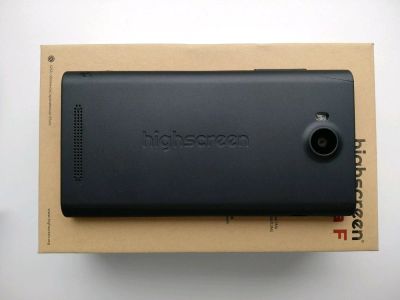 Лот: 11819957. Фото: 1. Highscreen Zera F + зарядное... Смартфоны