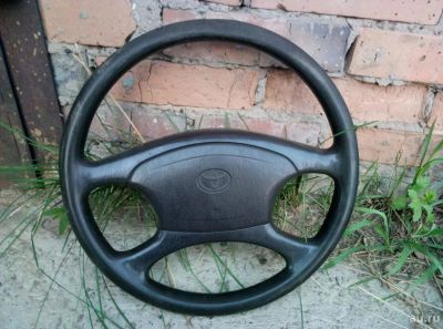 Лот: 10022727. Фото: 1. Руль Toyota Corolla Sprinter ae100... Салон