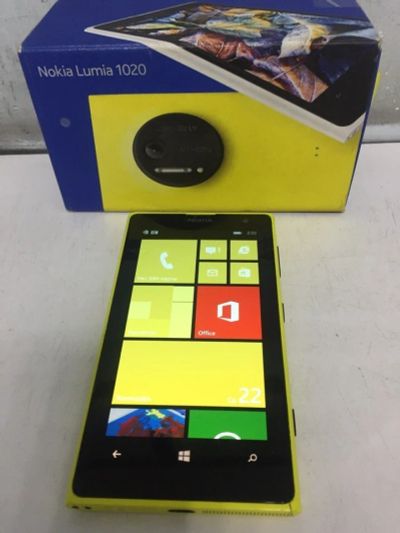 Лот: 11974039. Фото: 1. Смартфон Nokia Lumia 1020. Смартфоны