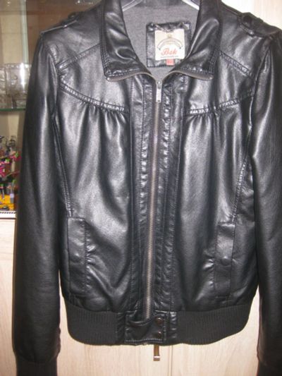 Лот: 9629211. Фото: 1. Куртка Bershka. Верхняя одежда