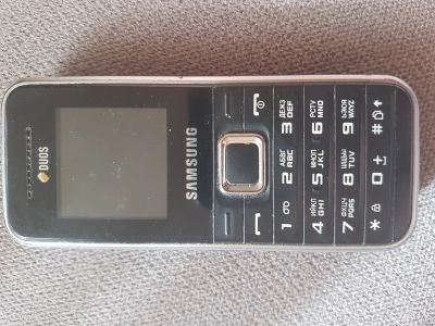 Лот: 14057174. Фото: 1. Сотовый телефон Samsung GT-E1182... Кнопочные мобильные телефоны
