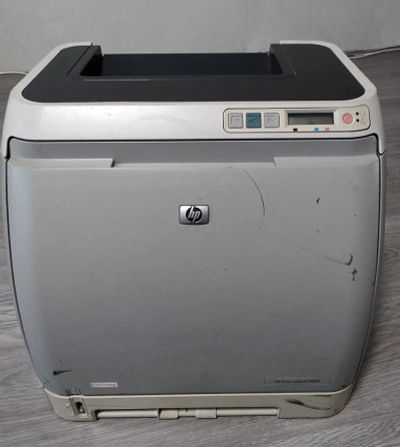 Лот: 21276949. Фото: 1. Принтер HP Color LaserJet 2605. Картриджи, расходные материалы
