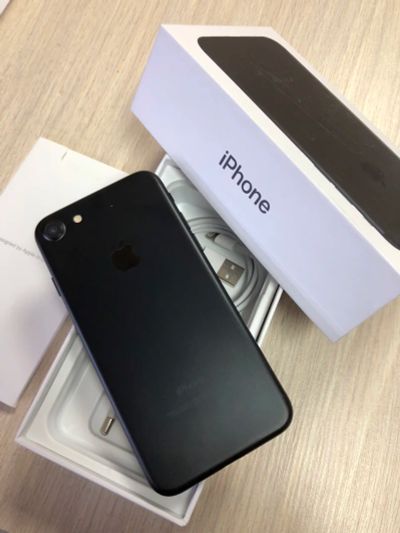 Лот: 12498918. Фото: 1. iPhone 7 32 Gb Black в отличном... Смартфоны
