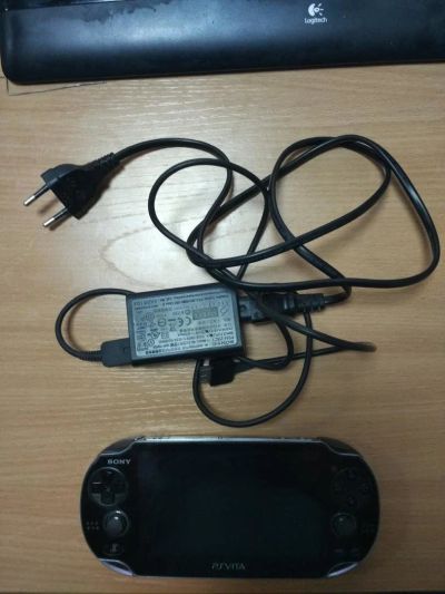 Лот: 10907085. Фото: 1. Игровая приставка SONY PS VITA. Консоли