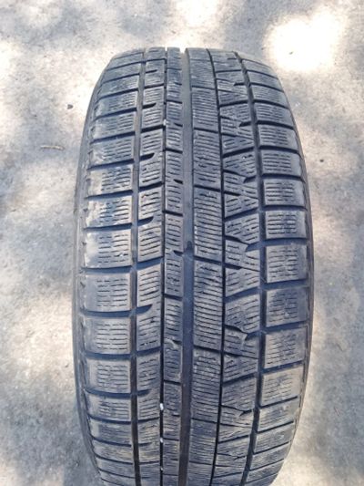 Лот: 22688311. Фото: 1. 1шт 215-55-17 Yokohama Ice Guard... Шины