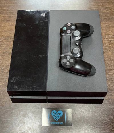 Лот: 16696577. Фото: 1. Sony Playstation 4 500gb + геймпад... Игровые приставки, консоли