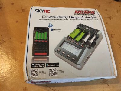 Лот: 16669377. Фото: 1. Зарядное устройство SkyRC MC3000. Зарядные устройства, блоки питания для бытовой техники