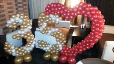 Лот: 5646190. Фото: 1. Цифры с сердцем из воздушных шаров... Воздушные шары