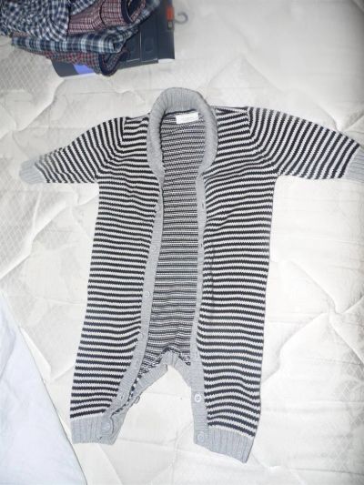 Лот: 3507595. Фото: 1. Вязаный комбинезон (продан-не... Костюмы, пиджаки, комбинезоны