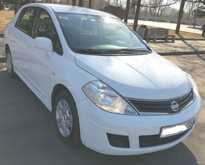 Лот: 13462080. Фото: 1. Nissan Tiida 2012 1.6. Автомобили