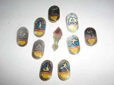 Лот: 4702481. Фото: 1. Значки "Олимпиада -80" 10 шт. Сувенирные