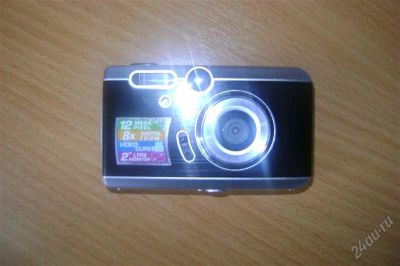 Лот: 801629. Фото: 1. Цифровой фотоаппарат sony DC870... Кнопочные мобильные телефоны