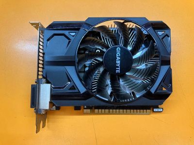 Лот: 20297359. Фото: 1. Б\У видеокарта Gigabyte Radeon... Видеокарты