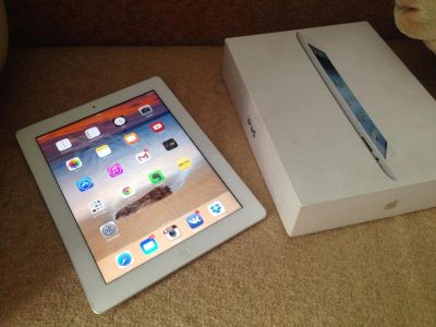 Лот: 4255767. Фото: 1. Белый iPad 3 16gb Wi-Fi (РСТ... Планшеты
