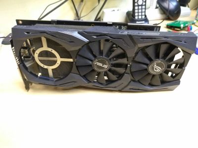 Лот: 16145587. Фото: 1. Видеокарта Rx 580 на 8gb. Видеокарты