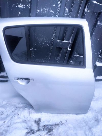 Лот: 19908674. Фото: 1. Дверь Renault Sandero. Кузов