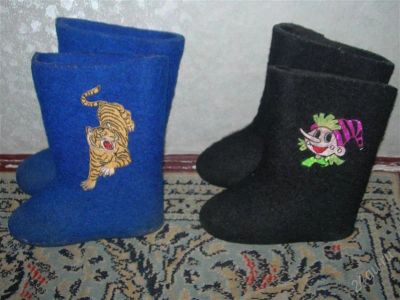 Лот: 1411676. Фото: 1. Валенки с аппликацией. Валенки, угги, унты