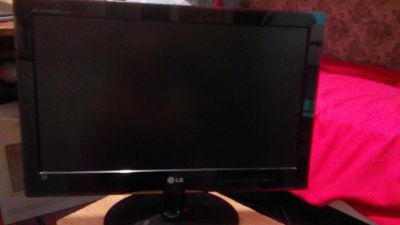 Лот: 9590575. Фото: 1. монитор LG E2040. ЖК-мониторы
