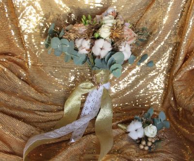 Лот: 7046975. Фото: 1. свадебный букет невесты из живых... Свадебная атрибутика и декор