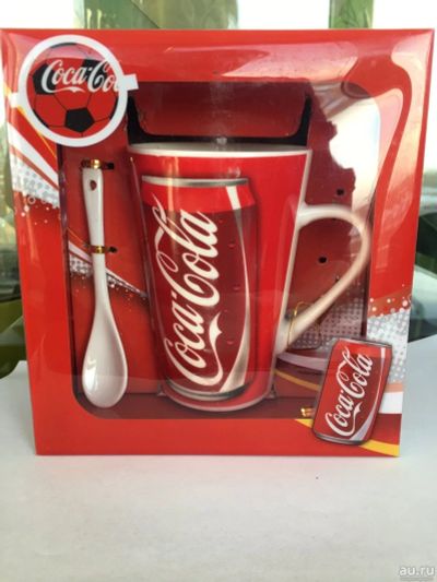 Лот: 17119793. Фото: 1. Кружка Coca Cola в подарочной... Кружки, стаканы, бокалы