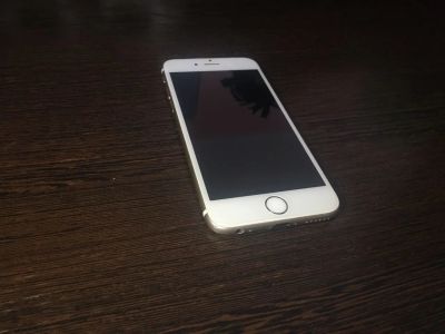 Лот: 10675110. Фото: 1. iPhone 6S GOLD 16 Gb. Смартфоны