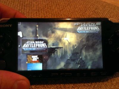 Лот: 6485350. Фото: 1. продам psp 3008 черная + флеха... Игровые приставки, консоли
