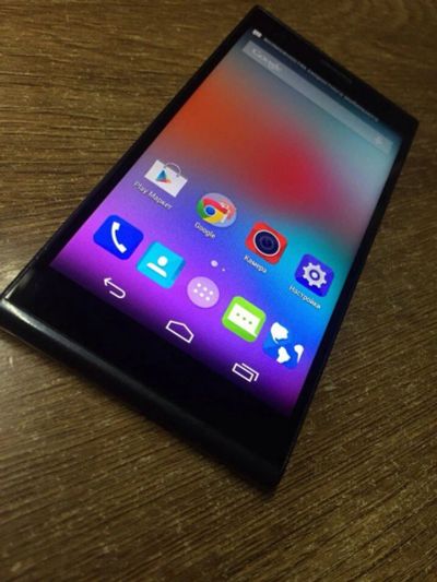 Лот: 10500411. Фото: 1. Телефон ZTE Geek 2. Чехлы, бамперы