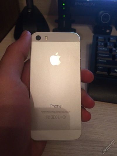 Лот: 5640086. Фото: 1. iPhone 5s 32 gb. Смартфоны