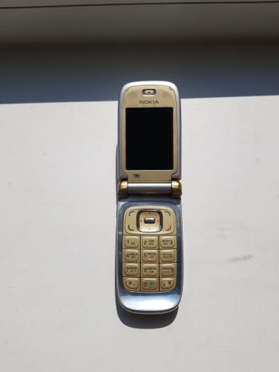 Лот: 13981220. Фото: 1. Сотовый телефон Nokia 6131. Кнопочные мобильные телефоны