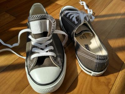 Лот: 6048865. Фото: 1. Новые кеды Converse с низким берцем... Кеды, кроссовки, слипоны