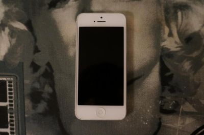 Лот: 8530428. Фото: 1. iPhone 5 (A1429) 64 Gb. Смартфоны