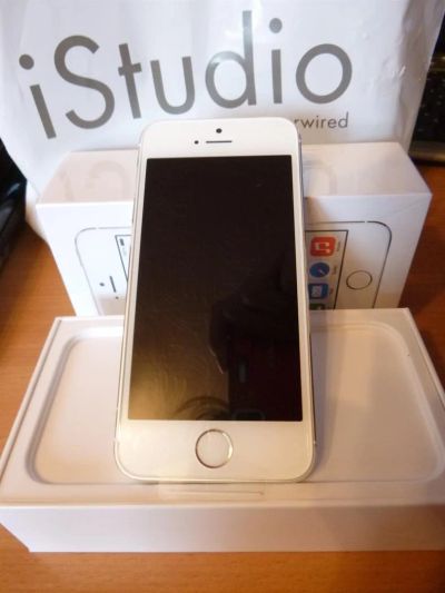 Лот: 3534354. Фото: 1. Apple iPhone 5S, 16gb, Silver... Смартфоны