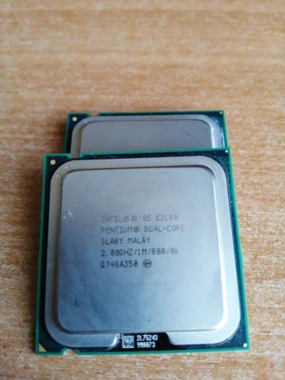 Лот: 19989776. Фото: 1. Процессор intel pentium dual core... Процессоры