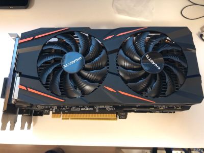 Лот: 14336583. Фото: 1. Видеокарта Gigabyte RX 570 4Gb... Видеокарты