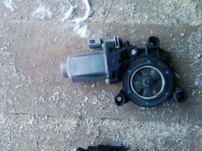 Лот: 10963299. Фото: 1. Моторчик стеклоподъемника vw polo. Электрооборудование