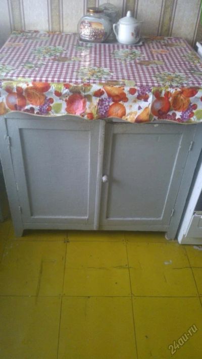 Лот: 5612700. Фото: 1. Продам окрашенный кухонный стол. Другое (кухонная мебель)