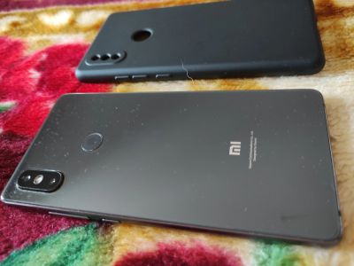 Лот: 17052804. Фото: 1. Xiaomi mi 8 se 6/64gb. Чехлы, бамперы