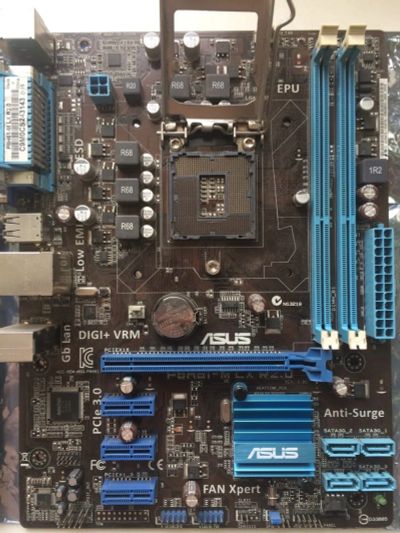 Лот: 19981739. Фото: 1. Asus p8h61-m lx r2.0. Материнские платы