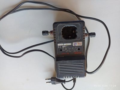 Лот: 22380078. Фото: 1. Зарядное Блок питания. Электроинструмент