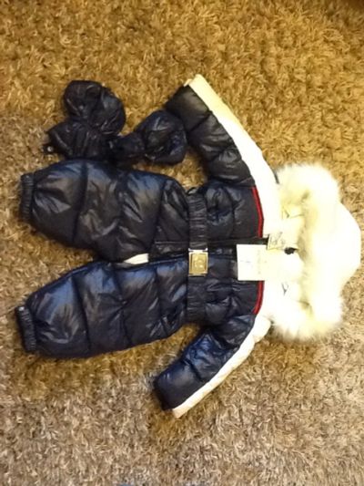 Лот: 4542410. Фото: 1. Комбинезон зимний Moncler Новый. Верхняя одежда